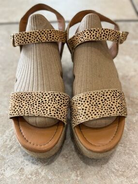 ✨ J.Crew Leopard Print Espadrille Sandals – Size 8.5 ✨